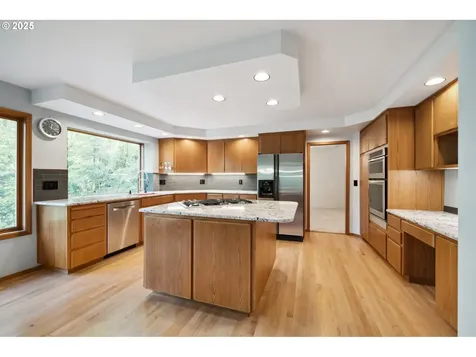6121 SW Orchid Drive Portland OR 97219