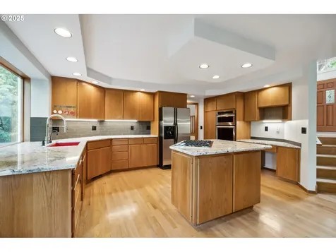 6121 SW Orchid Drive Portland OR 97219