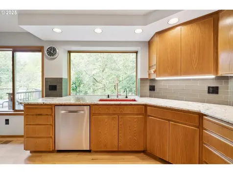 6121 SW Orchid Drive Portland OR 97219