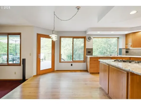 6121 SW Orchid Drive Portland OR 97219