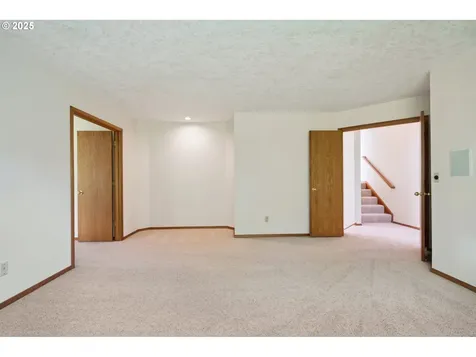 6121 SW Orchid Drive Portland OR 97219