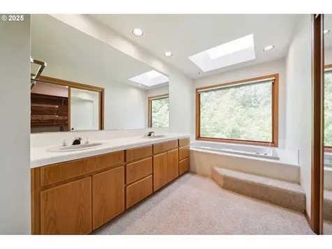 6121 SW Orchid Drive Portland OR 97219