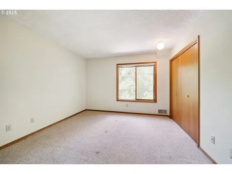 6121 SW Orchid Drive Portland OR 97219