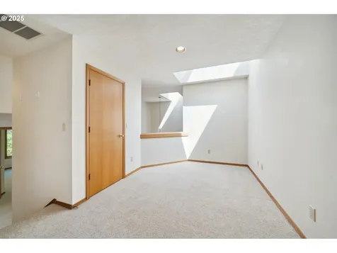 6121 SW Orchid Drive Portland OR 97219