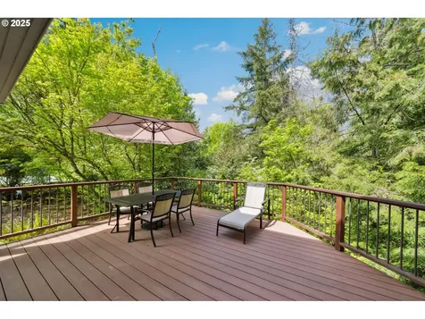 6121 SW Orchid Drive Portland OR 97219