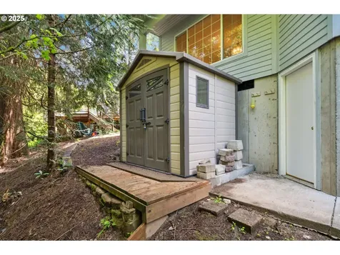 6121 SW Orchid Drive Portland OR 97219