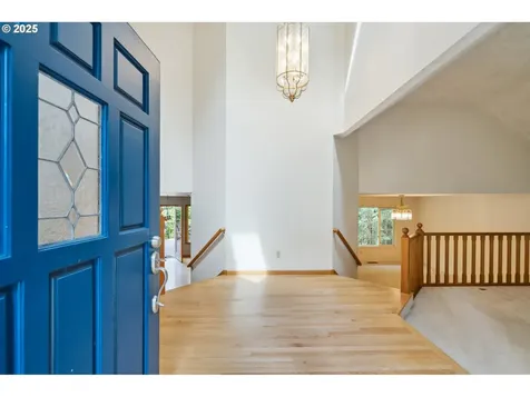 6121 SW Orchid Drive Portland OR 97219