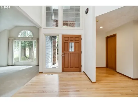 6121 SW Orchid Drive Portland OR 97219