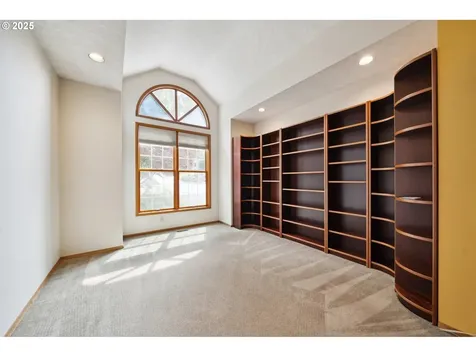 6121 SW Orchid Drive Portland OR 97219
