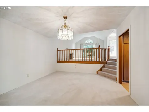 6121 SW Orchid Drive Portland OR 97219