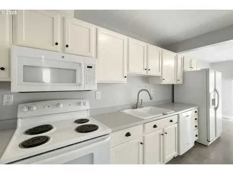 3645 NE 114th Avenue Portland OR 97220