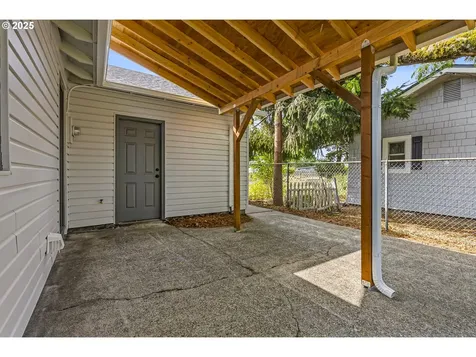9311 SE Mill Street Portland OR 97216