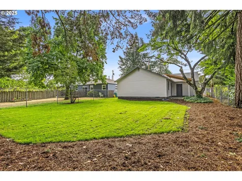 9311 SE Mill Street Portland OR 97216