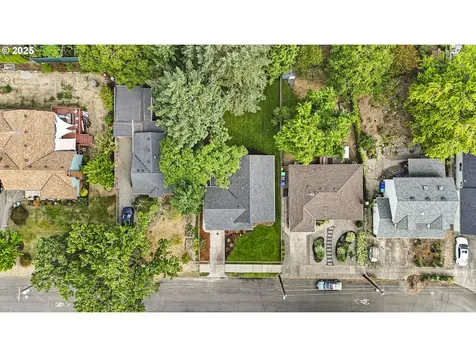 9311 SE Mill Street Portland OR 97216
