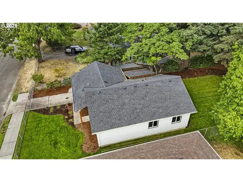 9311 SE Mill Street Portland OR 97216