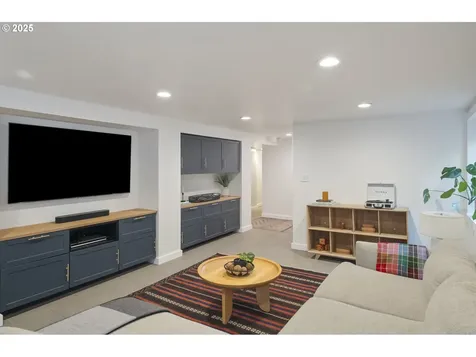 4035 N Commercial Avenue Portland OR 97227