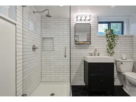 4035 N Commercial Avenue Portland OR 97227