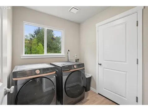 209 NW 72nd Circle Vancouver WA 98665