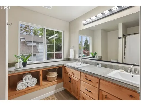 209 NW 72nd Circle Vancouver WA 98665
