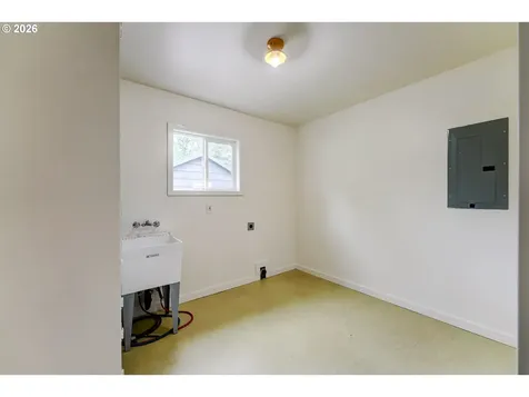 124 NE 143rd Avenue Portland OR 97230