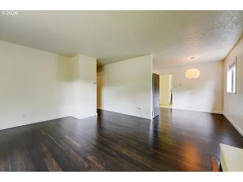 124 NE 143rd Avenue Portland OR 97230