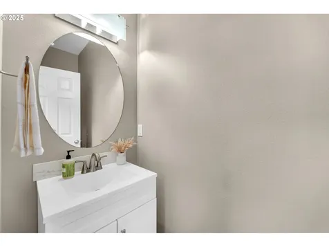 4306 NE 55th Place Vancouver WA 98661