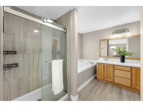 4306 NE 55th Place Vancouver WA 98661