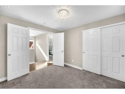 4306 NE 55th Place Vancouver WA 98661