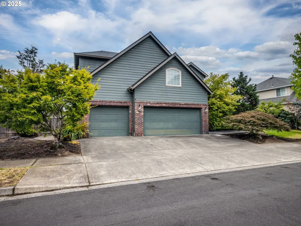 2868 NE Charlois Drive Hillsboro OR 97124