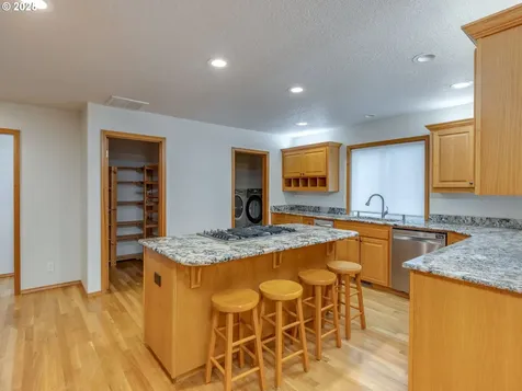 2868 NE Charlois Drive Hillsboro OR 97124