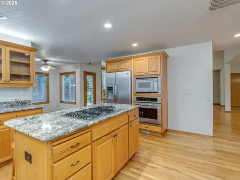 2868 NE Charlois Drive Hillsboro OR 97124