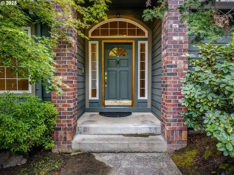 2868 NE Charlois Drive Hillsboro OR 97124