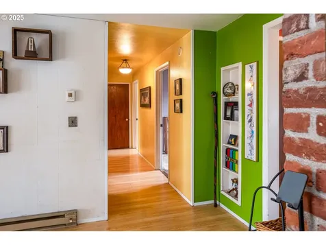871 Rossmore Street Eugene OR 97404