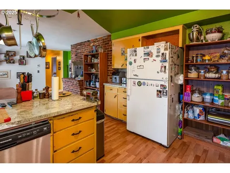 871 Rossmore Street Eugene OR 97404