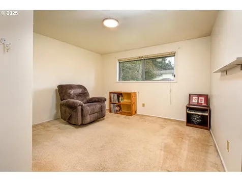 871 Rossmore Street Eugene OR 97404