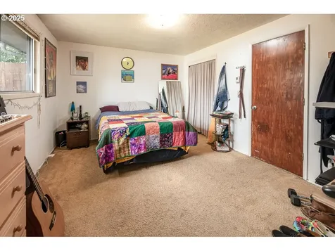 871 Rossmore Street Eugene OR 97404