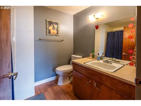 871 Rossmore Street Eugene OR 97404