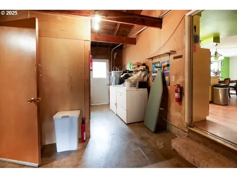 871 Rossmore Street Eugene OR 97404