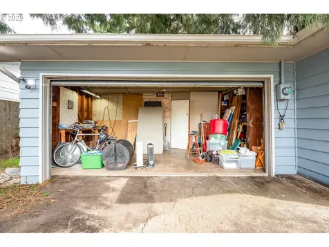871 Rossmore Street Eugene OR 97404