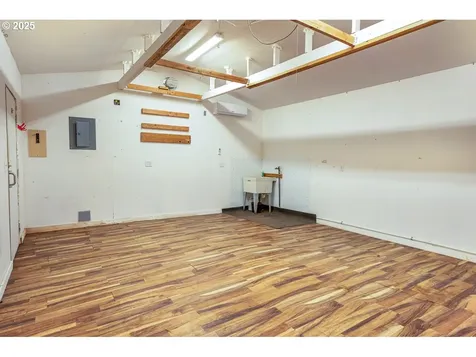 871 Rossmore Street Eugene OR 97404