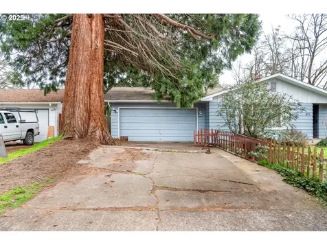 871 Rossmore Street Eugene OR 97404