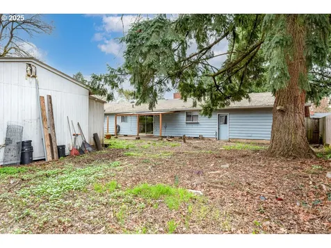 871 Rossmore Street Eugene OR 97404