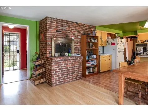 871 Rossmore Street Eugene OR 97404