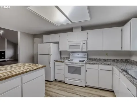 33 Oriole Lane Lake Oswego OR 97035