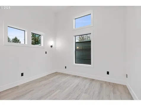 313 SE Oar Avenue Lincoln City OR 97367