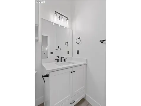 313 SE Oar Avenue Lincoln City OR 97367