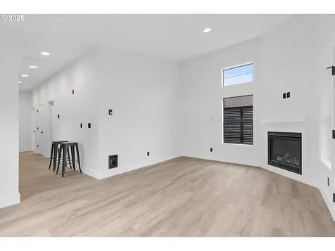 313 SE Oar Avenue Lincoln City OR 97367