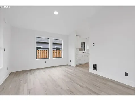 313 SE Oar Avenue Lincoln City OR 97367
