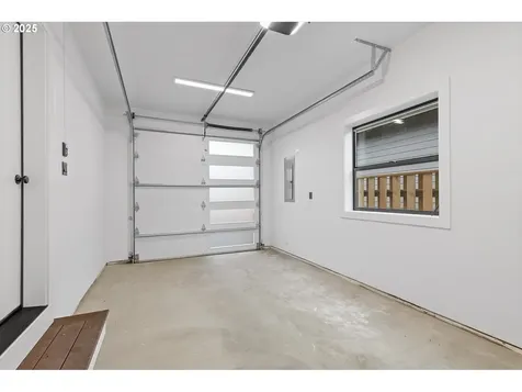 313 SE Oar Avenue Lincoln City OR 97367