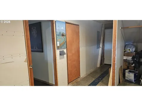 1852 NW Dogwood Street Roseburg OR 97471